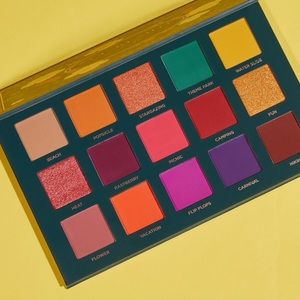 Ace Beautē Nostalgia Eyeshadow Palette